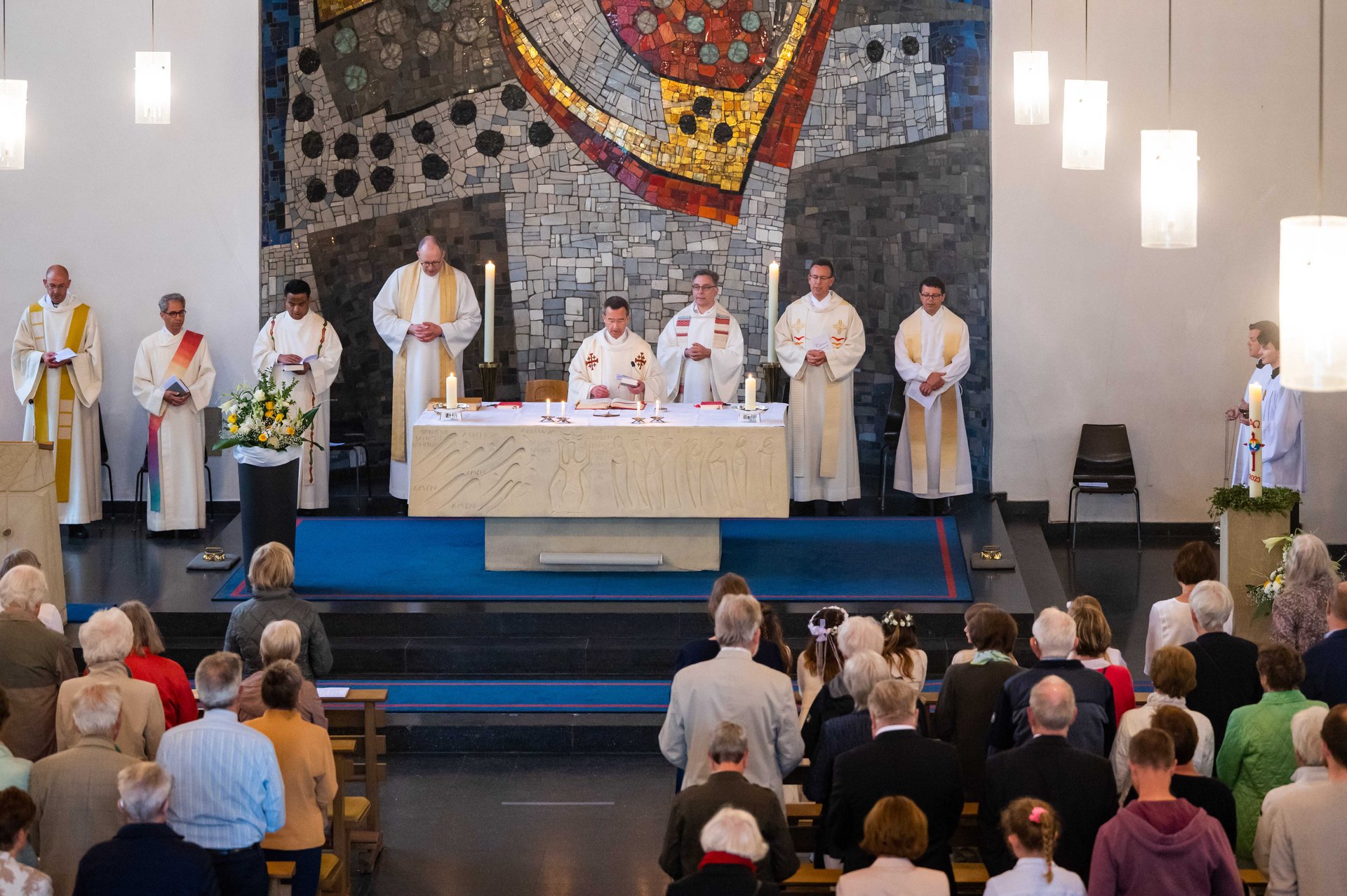 UKM | Taufstein | Schutzmantel-Madonna | Waldeyerstraße