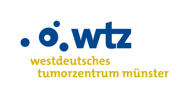 UKM | Logo Westdeutsches Tumorzentrum Münster, Buchstaben in Dunkelblau und Gelb