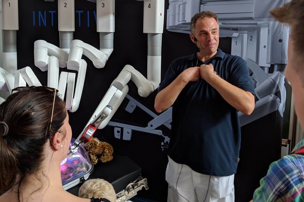 UKM Chirurgie | Lange Nacht der Robotik