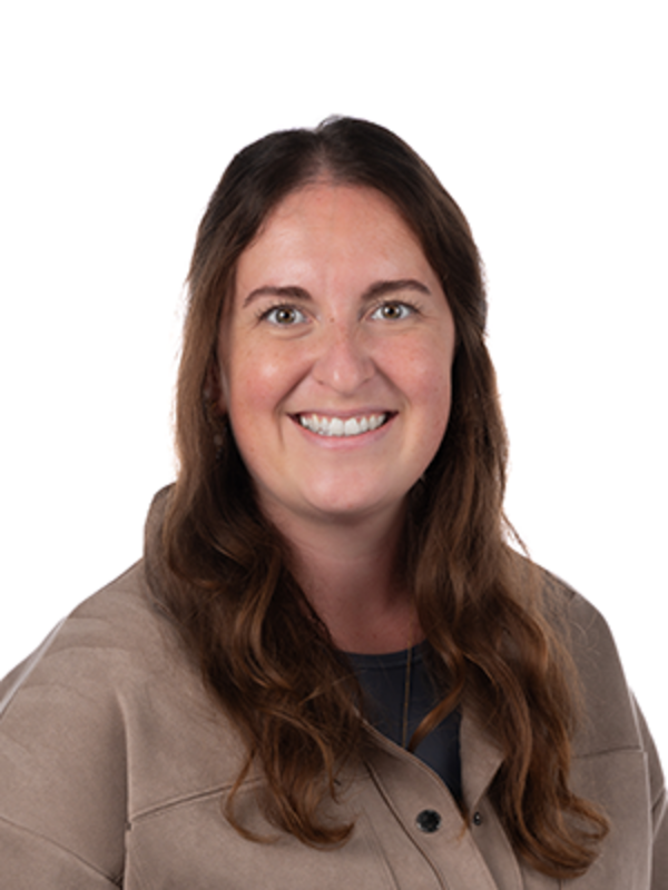 UKM | Portraitaufnahme von Case Managerin Linda Schröder