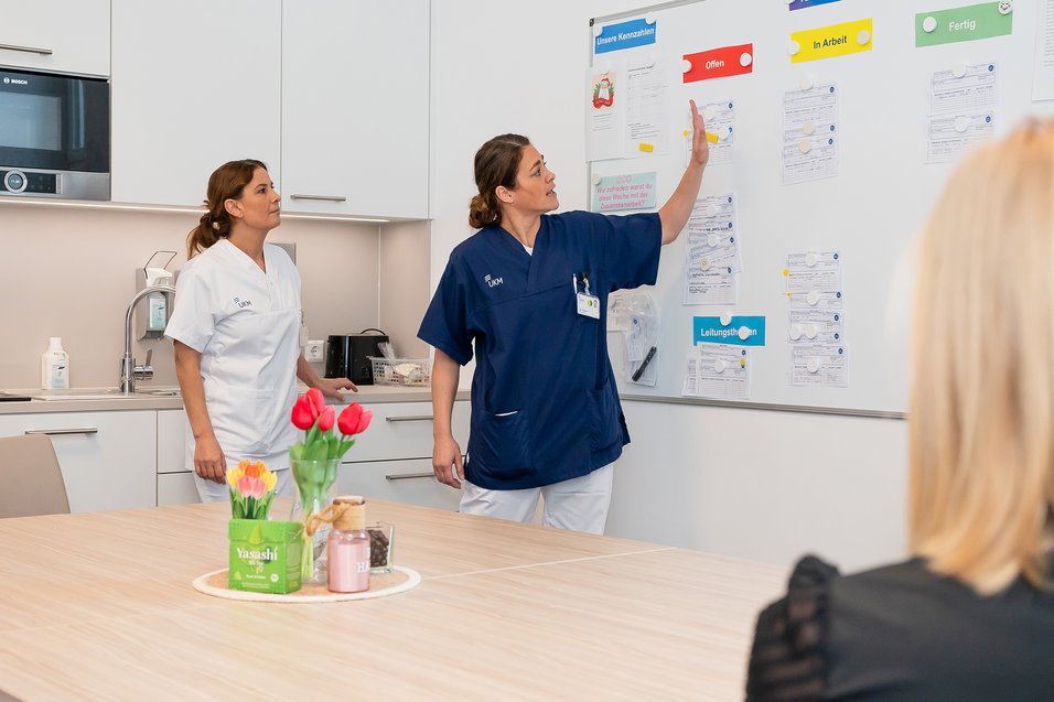 UKM Presse | Teamboarding in der Allgemeinchirurgie