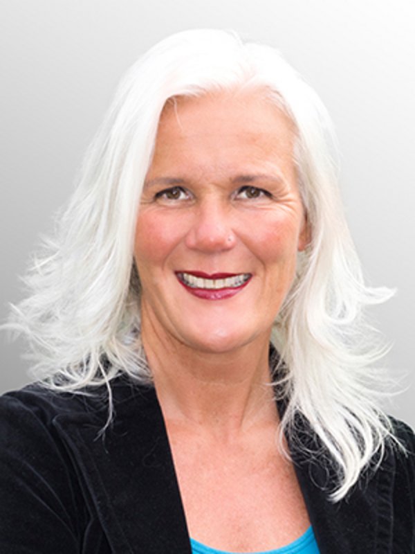 Annette Grundmann | Zentrales Qualitäts- und Klinisches Risikomanagement (ZQRM) Annette Grundmann | Zentrales Qualitäts- und Klinisches Risikomanagement (ZQRM)