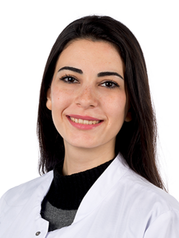 UKM | Mitarbeiterin im UKM Labor | Odette Martchio