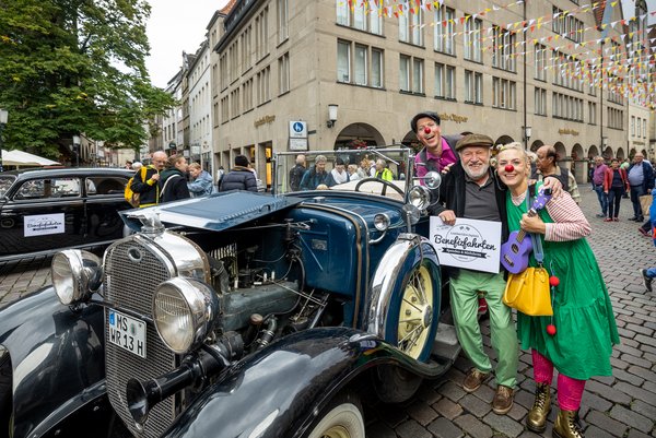 UKM Clinic Clowns | Oldtimer Benefizfahrt 