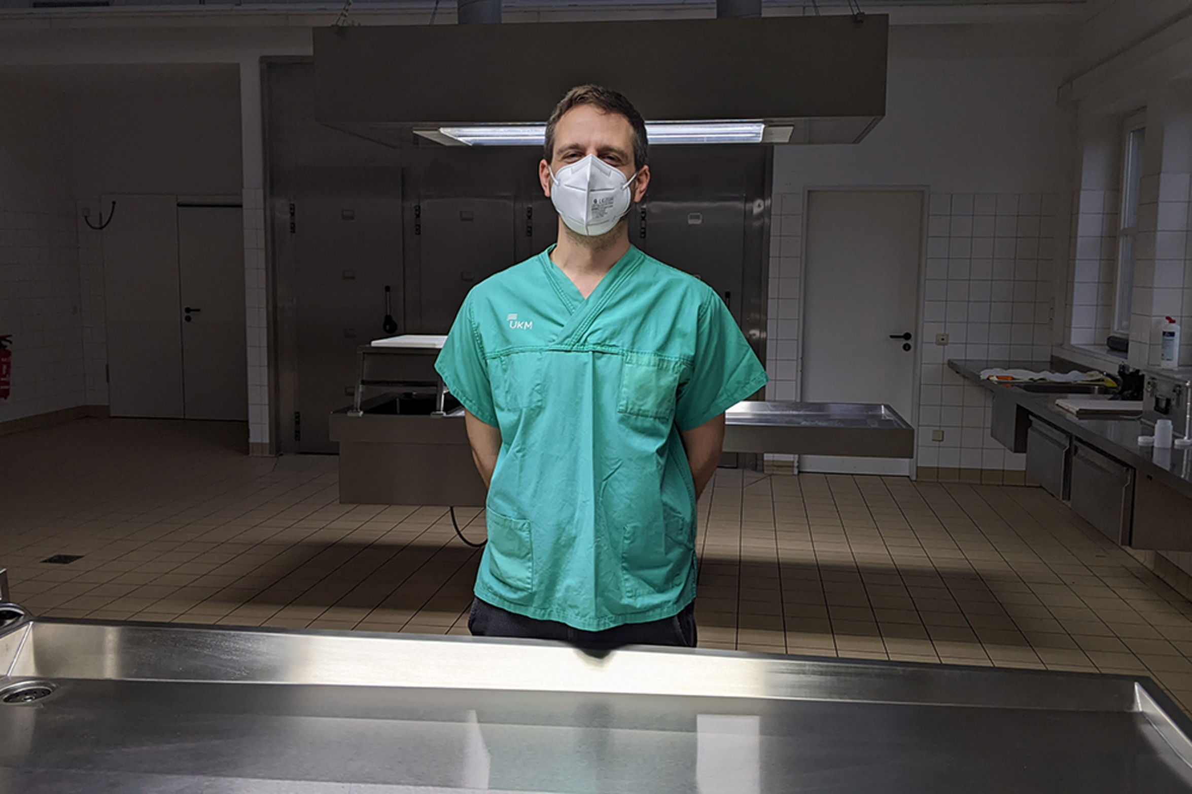 Tatort-Check mit UKM-Rechtsmediziner Dr. Maximilian Hagen Tatort-Check mit UKM-Rechtsmediziner Dr. Maximilian Hagen