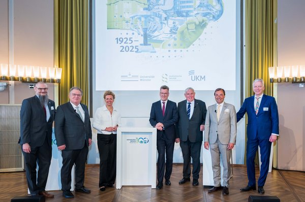 UKM Presse | Jubiläumsauftakt | 100 Jahre Universitätsmedizin